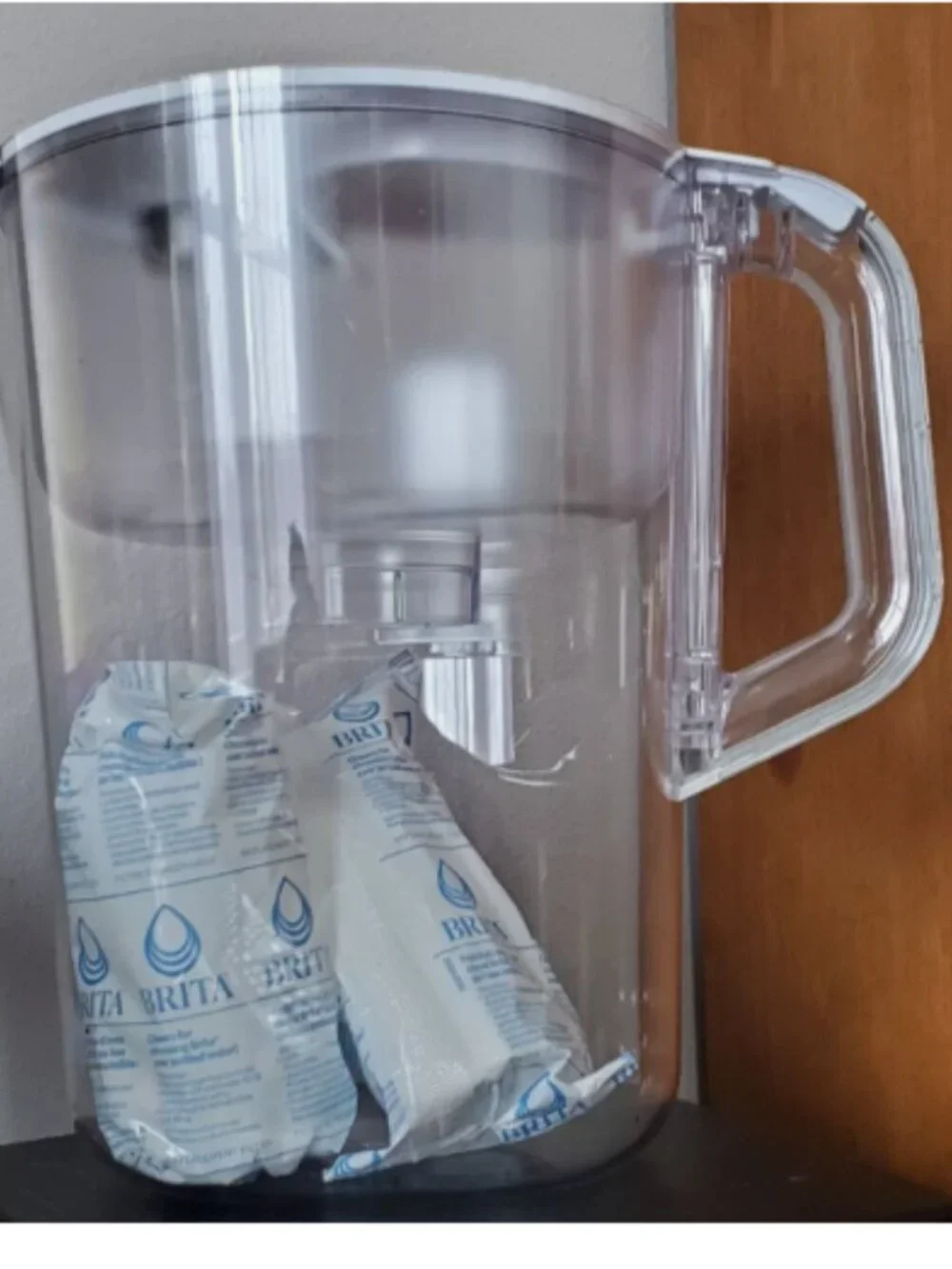 Brita Champlain White 10-Cup Water Filter Pitcher + 2 Filters{OPEN BOX}